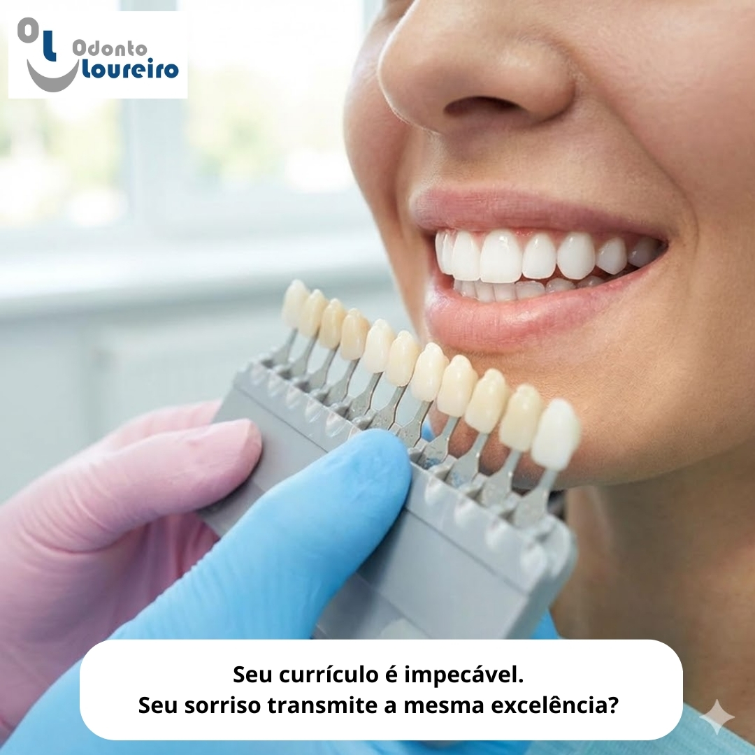 Seu Currículo é Impecável. Seu Sorriso Transmite a Mesma Excelência? O Poder do Clareamento de Alta Performance no Centro do Rio.